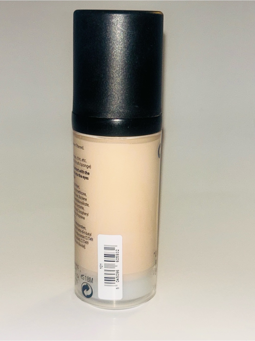 CYO Long Lasting Foundation  Lifeproof 101 NWOT - Picture 3 of 4